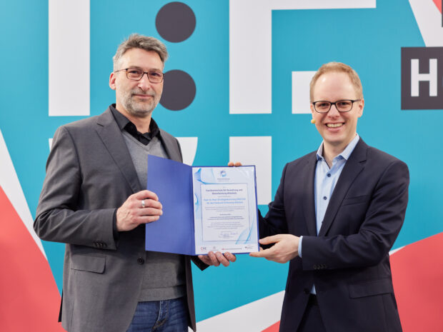 Beitragsbild zum Thema "FHVD mit Zertifikat: Teilnahme an Verbundberatung der schleswig-holsteinischen Hochschulen zur Digitalisierung ausgezeichnet"