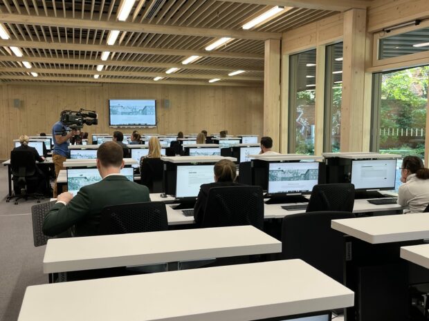 FHVD unterstützt den Start des Digitalen Kompetenzchecks an der Verwaltungsakademie Berlin FHVD unterstützt den Start des Digitalen Kompetenzchecks an der Verwaltungsakademie Berlin
